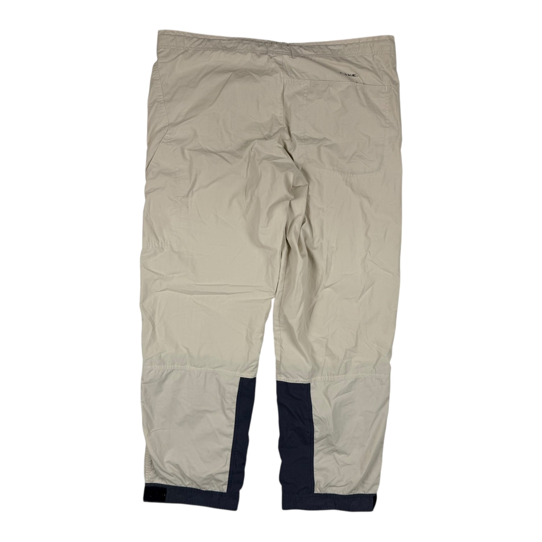 Trackpants