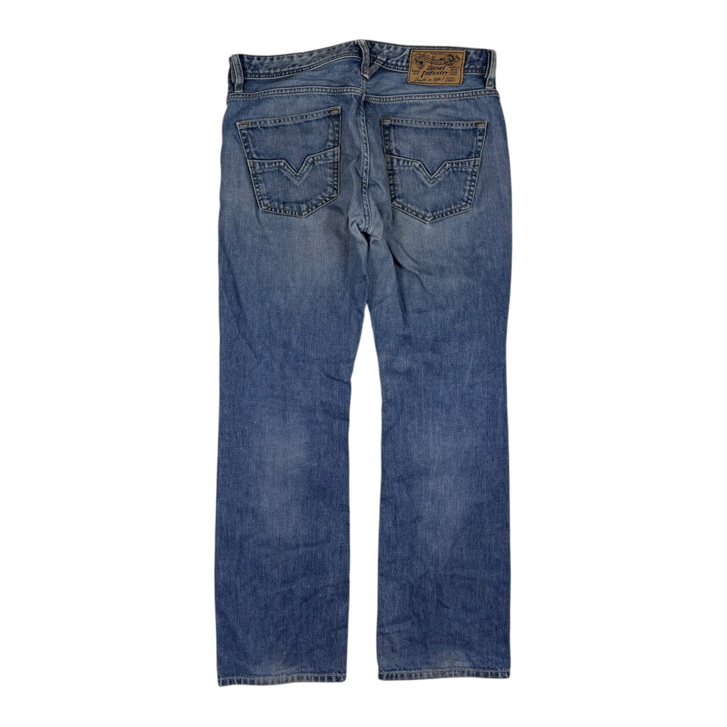 Straight Jeans