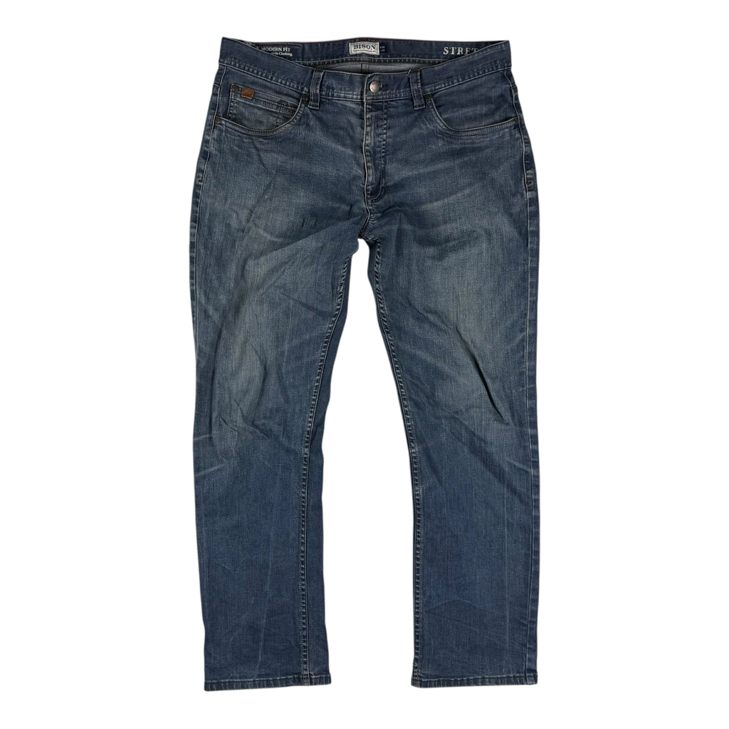 Straight Jeans