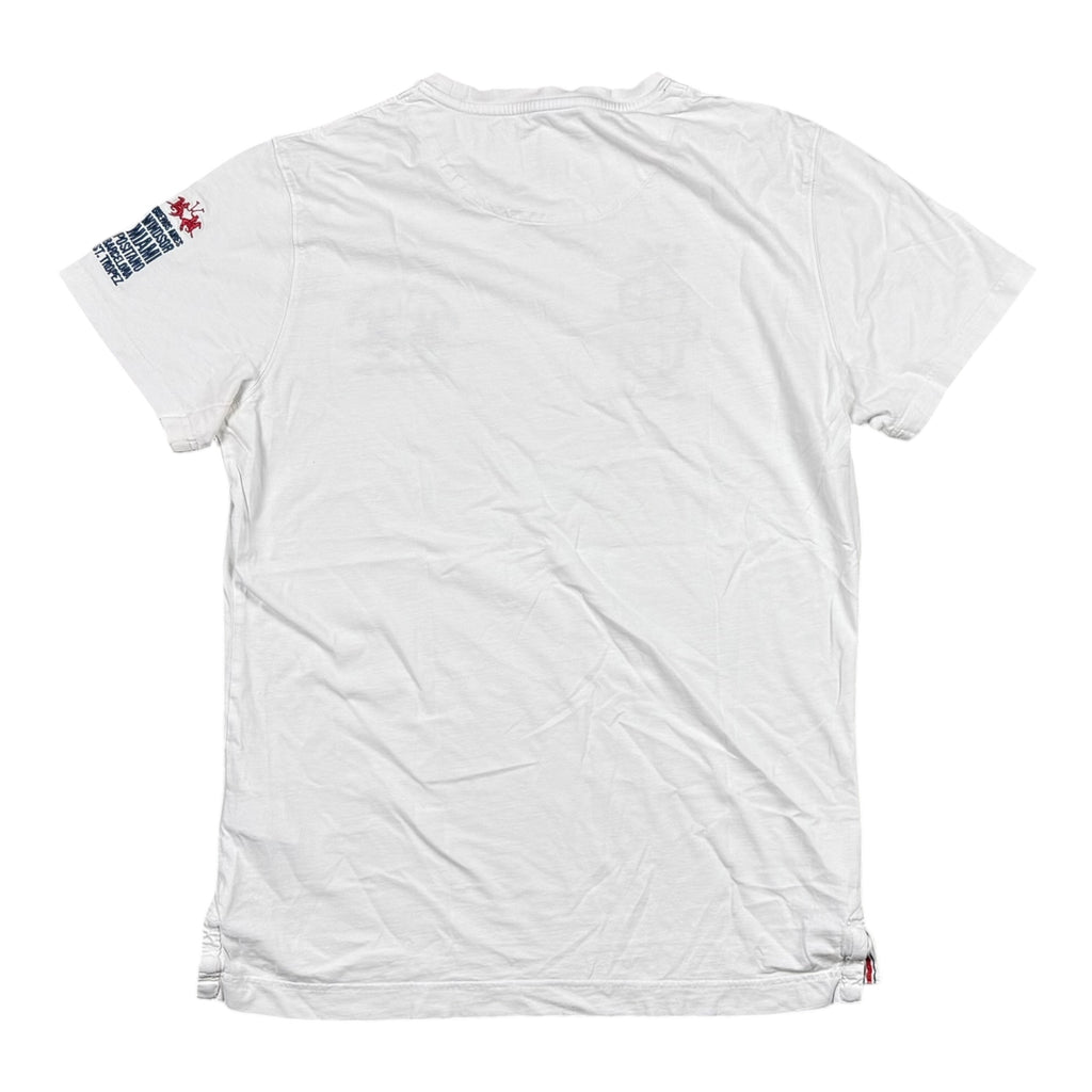 Tee
