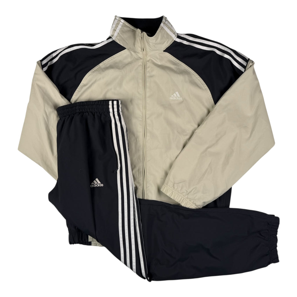Trainingsanzug