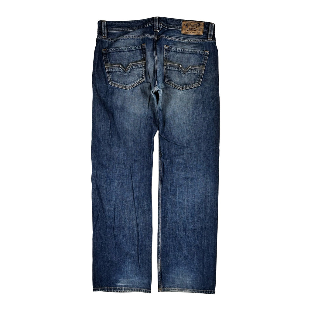 Straight Jeans