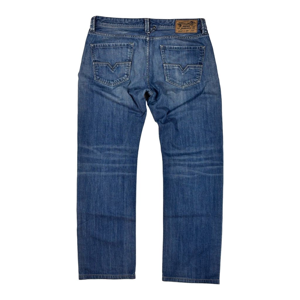 Straight Jeans